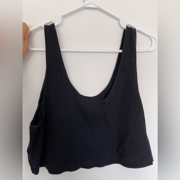 Aritzia crop tank - Picture 2 of 3